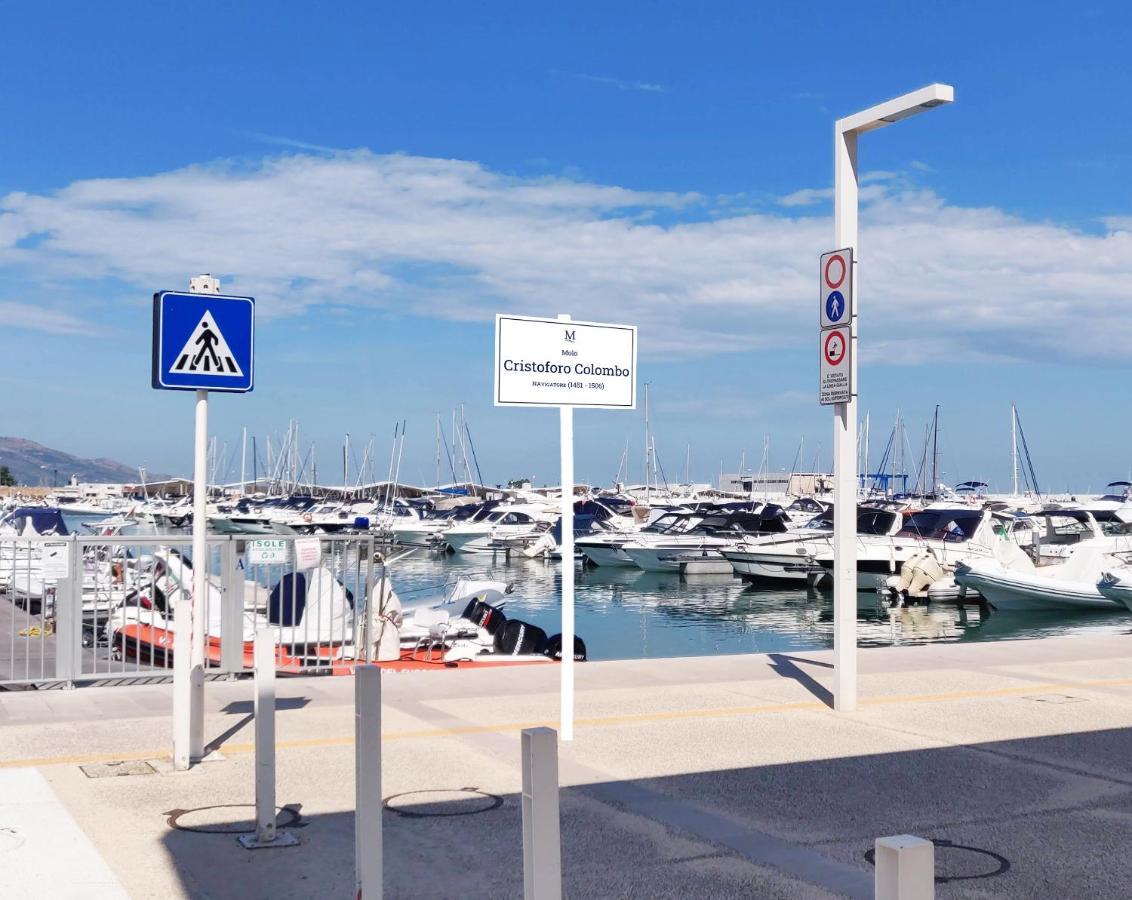 Готель Marina Del Gargano Houseboat Манфредонія Екстер'єр фото