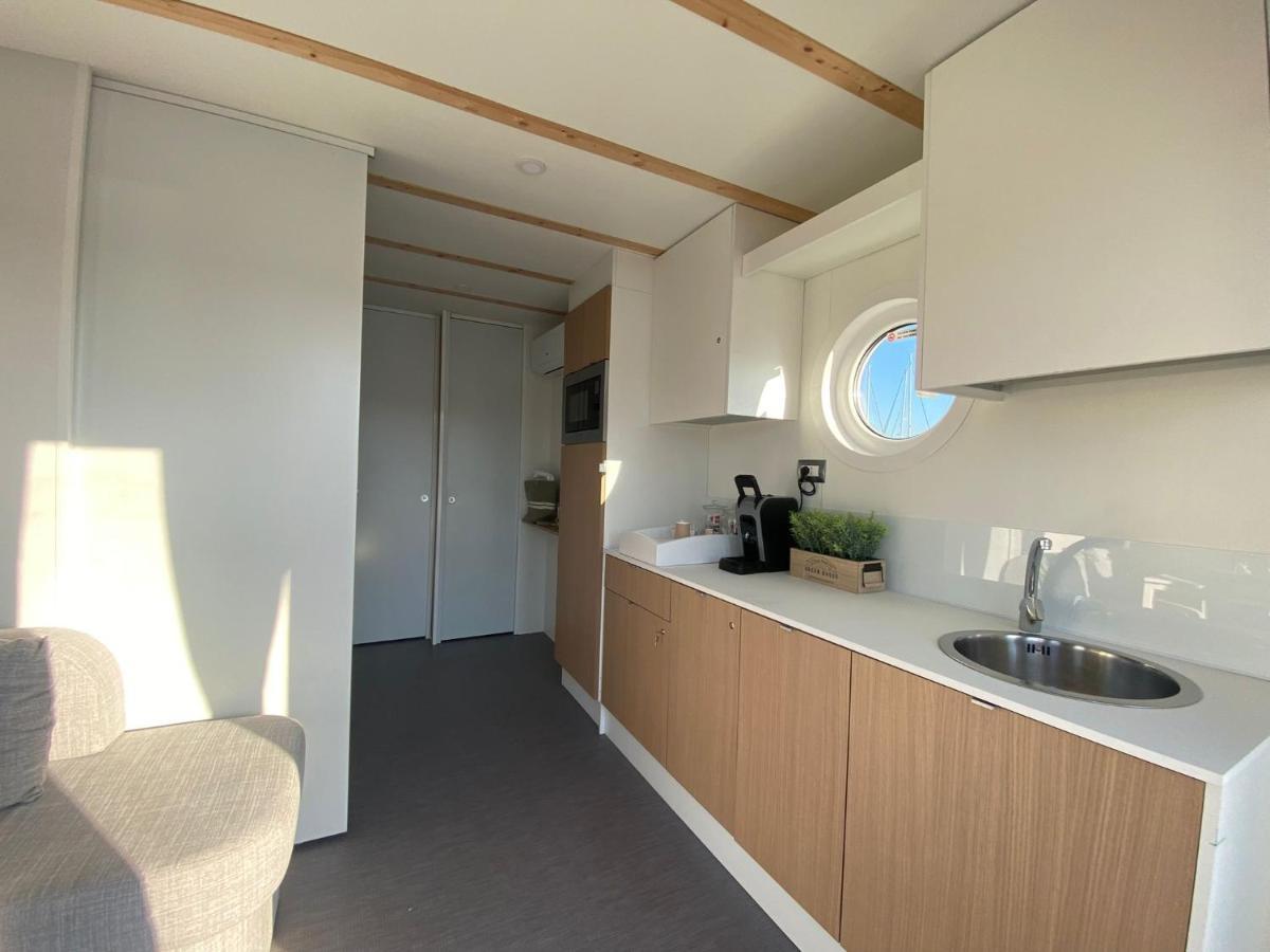 Готель Marina Del Gargano Houseboat Манфредонія Екстер'єр фото