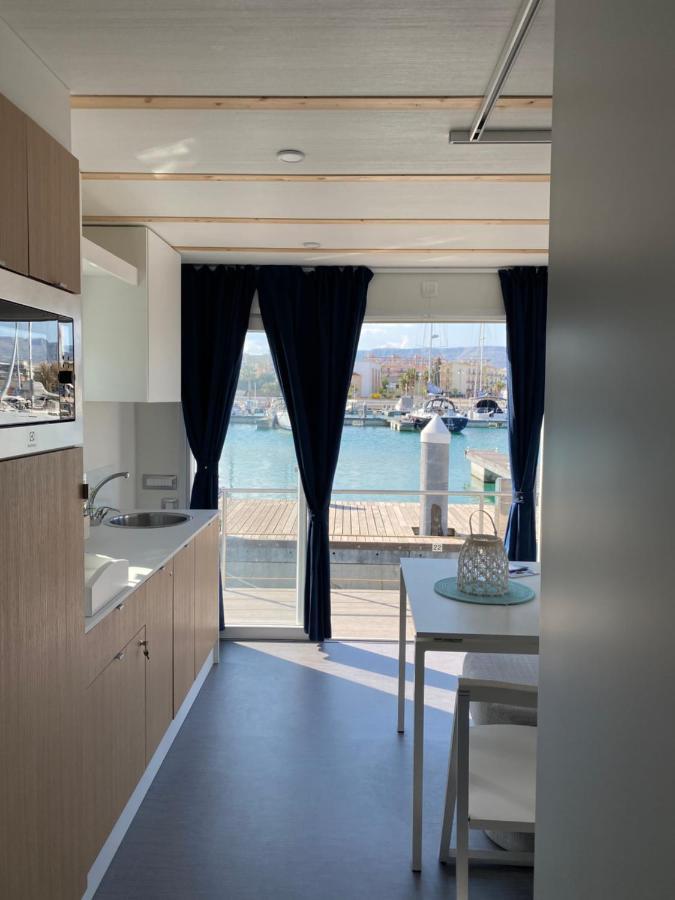 Готель Marina Del Gargano Houseboat Манфредонія Екстер'єр фото