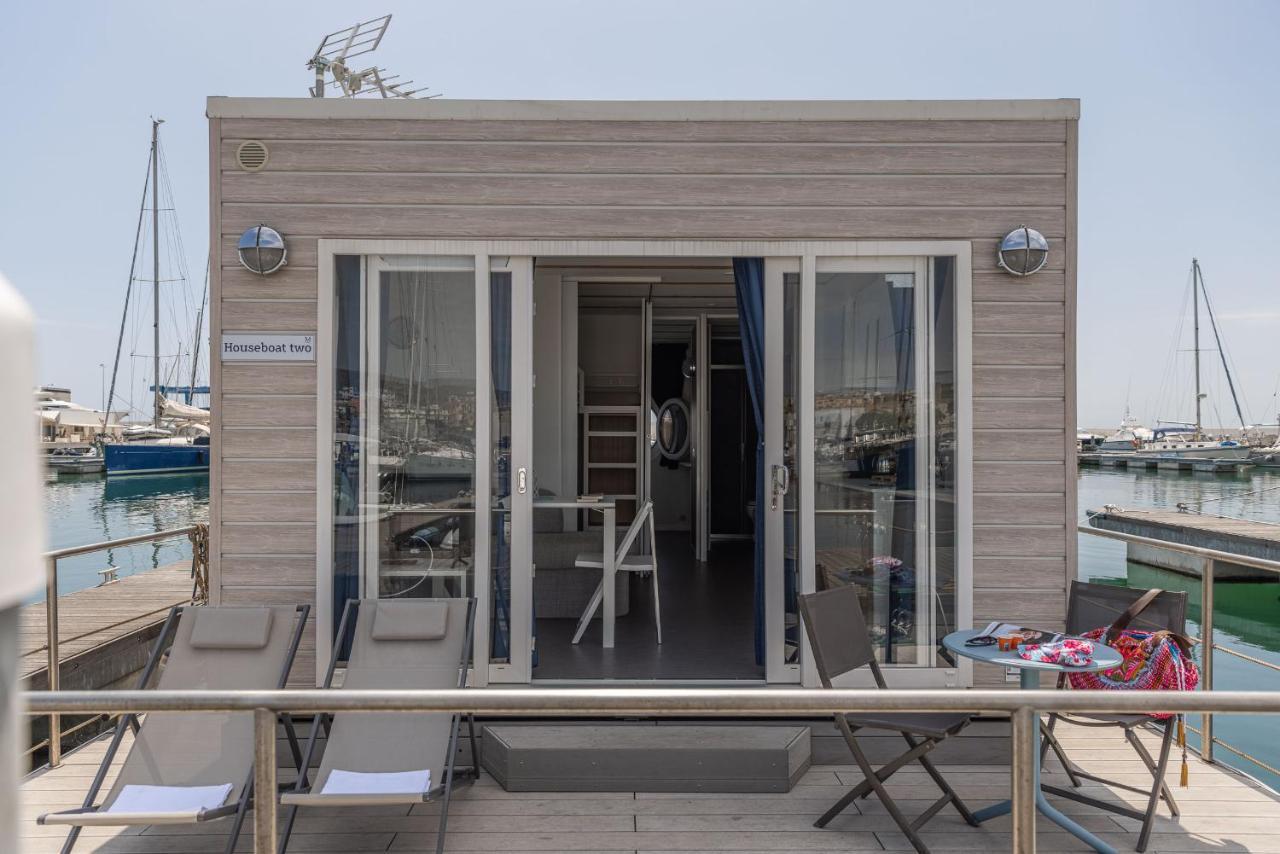 Готель Marina Del Gargano Houseboat Манфредонія Екстер'єр фото