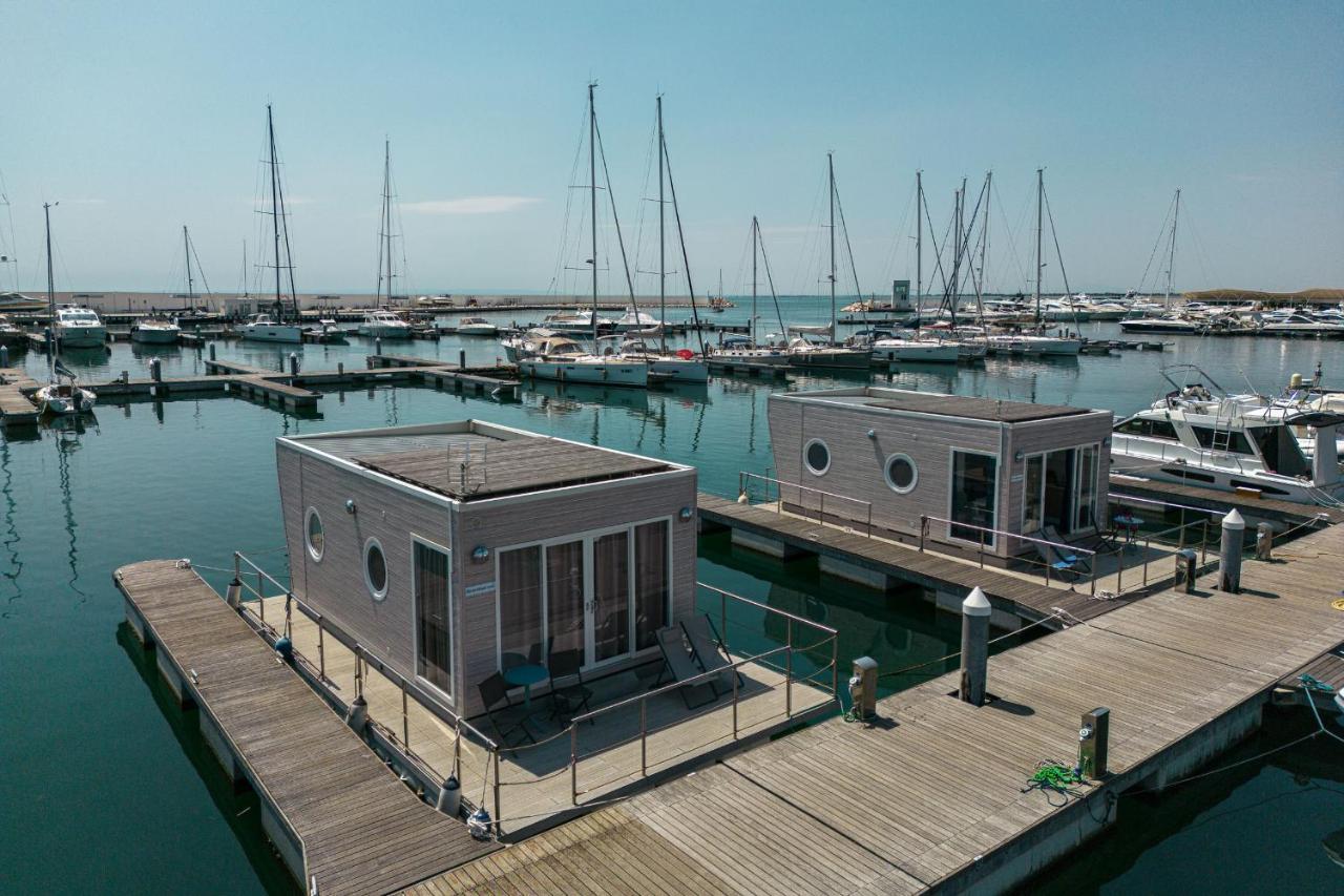 Готель Marina Del Gargano Houseboat Манфредонія Екстер'єр фото