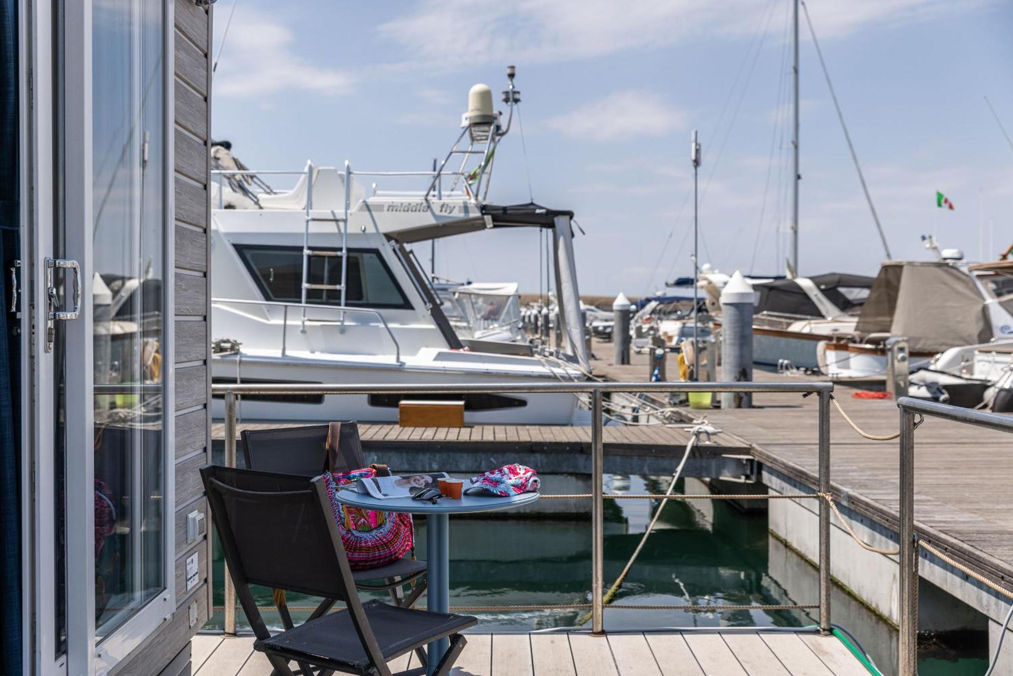 Готель Marina Del Gargano Houseboat Манфредонія Екстер'єр фото