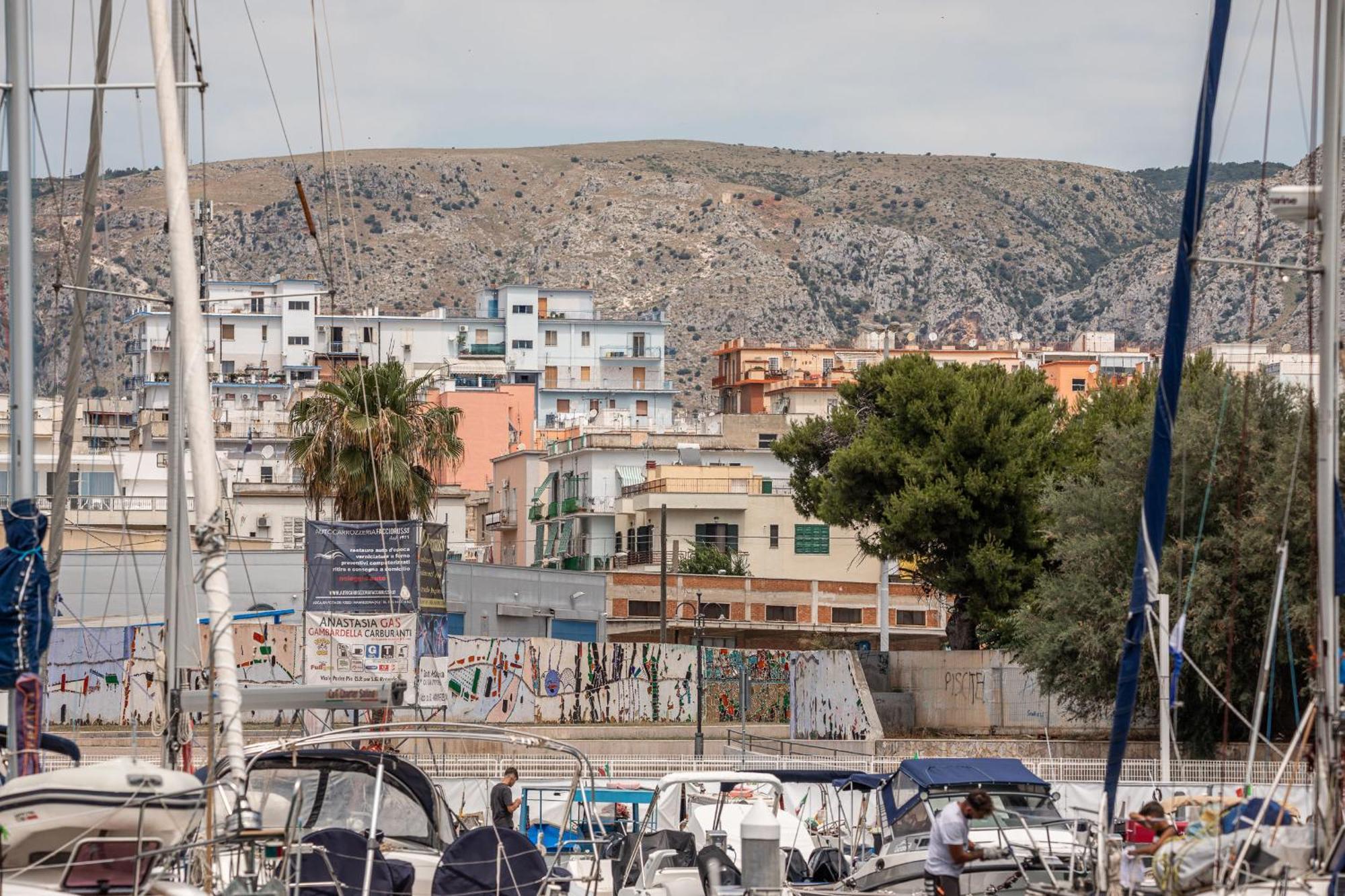 Готель Marina Del Gargano Houseboat Манфредонія Екстер'єр фото